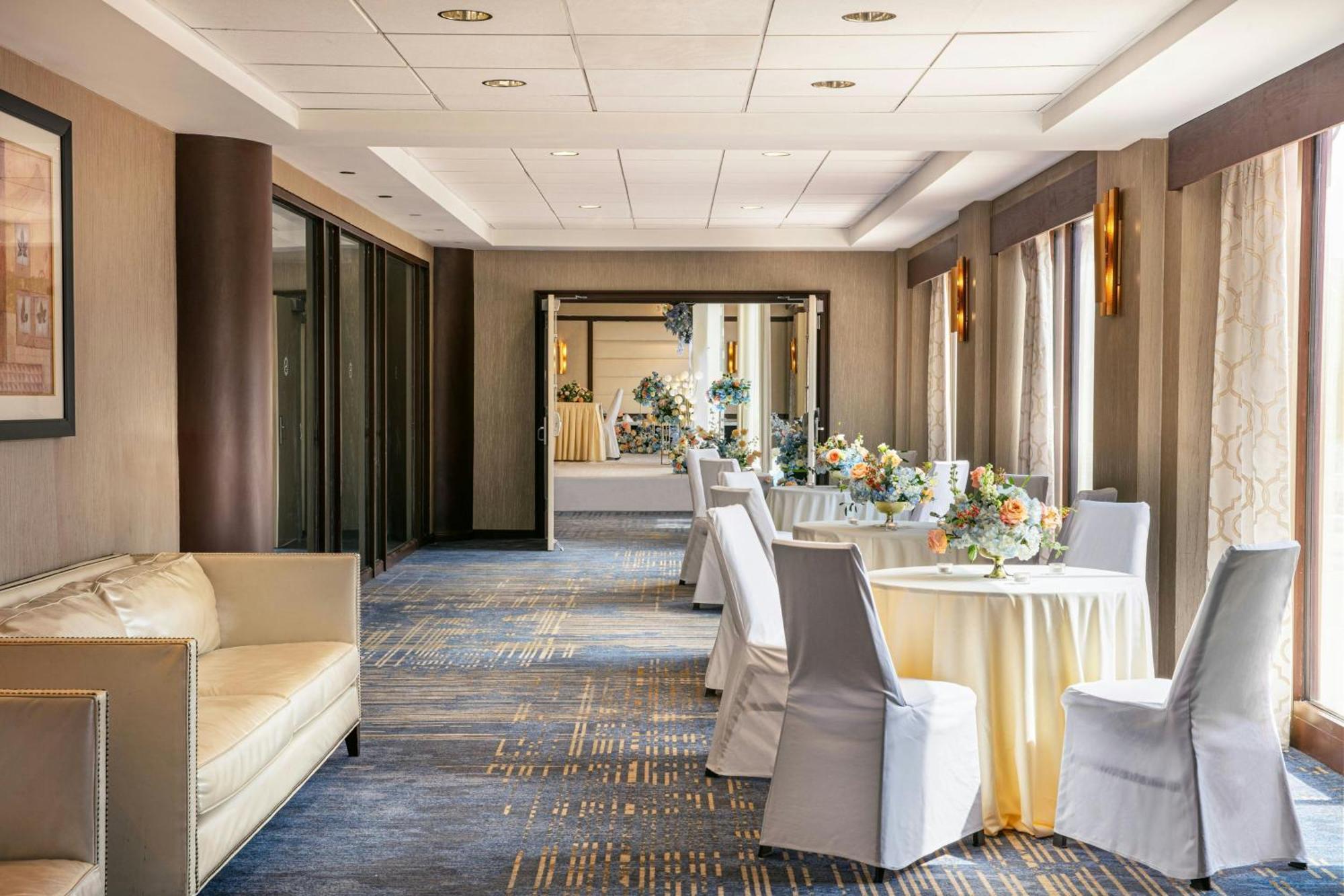 Sheraton Laguardia East Hotel Ню Йорк Екстериор снимка